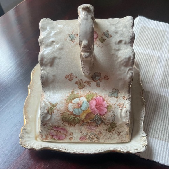 S.F & Co England Victorian Covered Cheese Dish - Picture 2 of 11